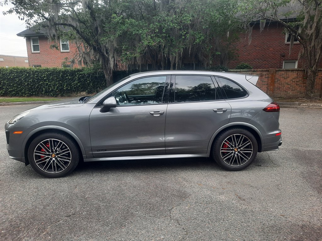 2017 Porsche Cayenne GTS's photo